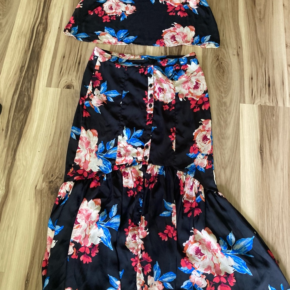 Venus Womens Floral Crop Top Skirt Medium